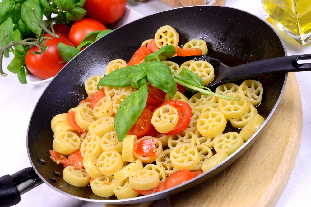 Wheel Pasta vs. Traditional Pasta